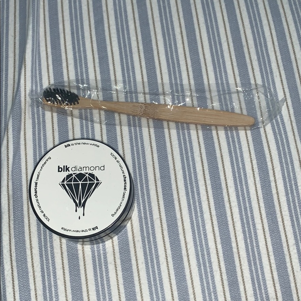 Charcoal teeth whitener